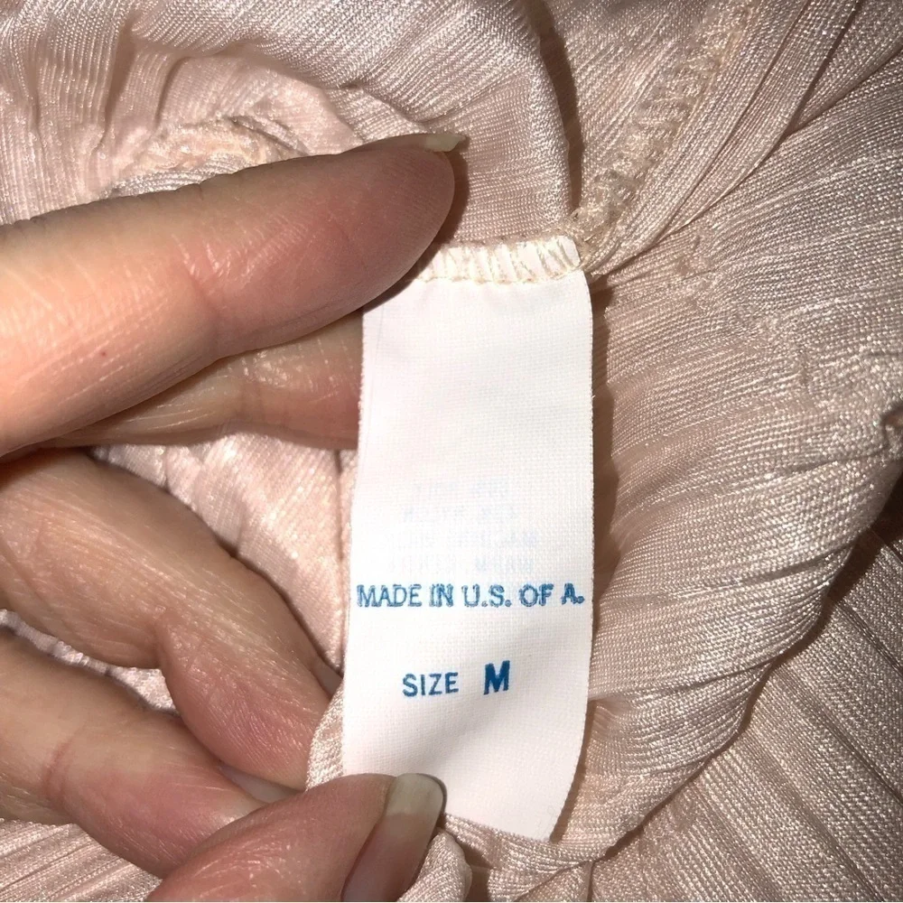 Vintage Half Slip Size M Made in USA Blush Peach Pink Crinkle Texture - Picture 4 of 8